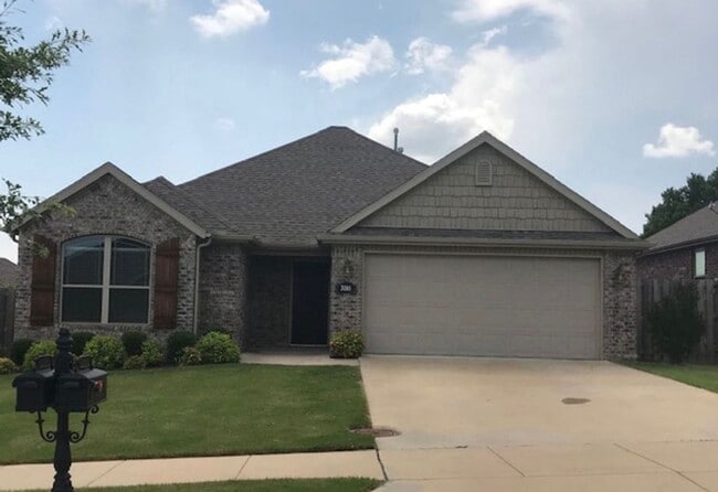 BEAUTIFUL HOME IN GREAT LOCATION! - BEAUTIFUL HOME IN GREAT LOCATION!