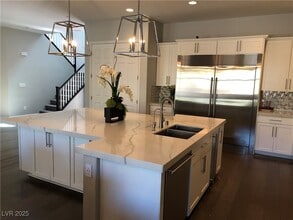 Building Photo - 2826 Poseidon Shore Ave