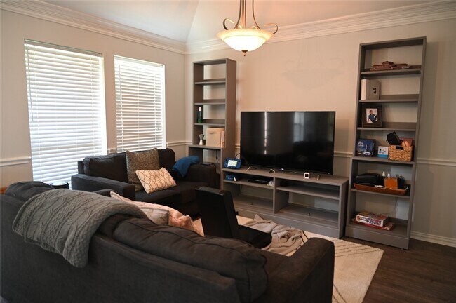 Foto del edificio - 5755 Lightstone Ln