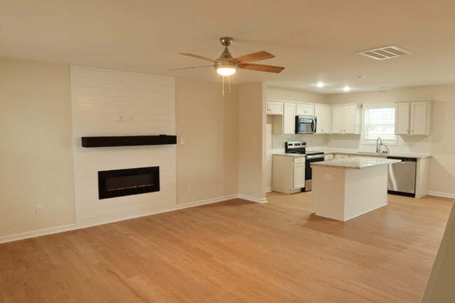 Building Photo - 300 Tuscany Cir