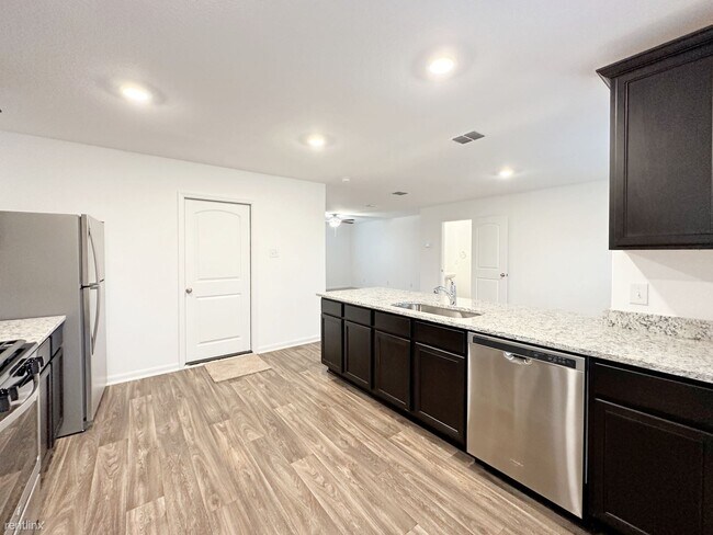 Foto del edificio - 3 br, 2.5 bath House - 3110 Jackson Smt