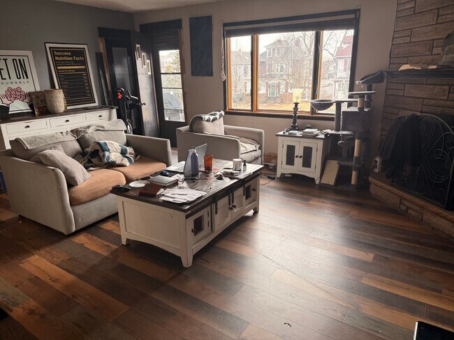 Foto del edificio - 359 Colvin Ave