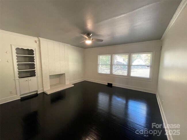 Foto del edificio - 5311 Princess St