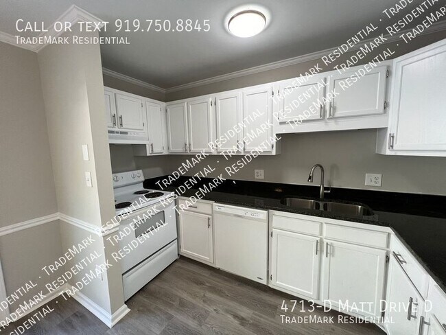 Foto del edificio - 4713-D Matt Drive D-
