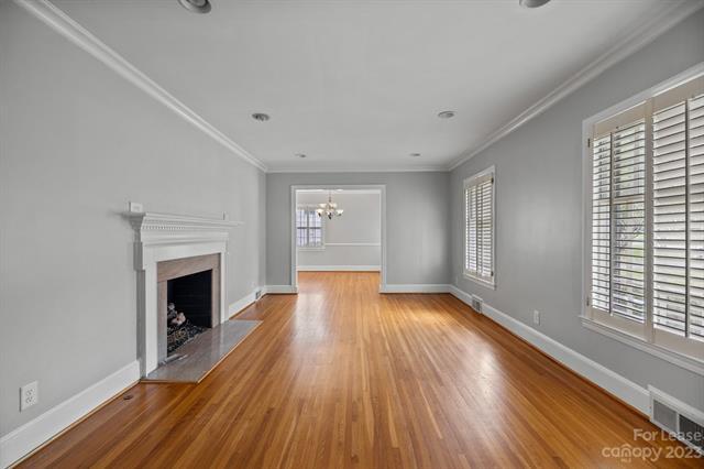 Building Photo - 4400 Woodlark Ln