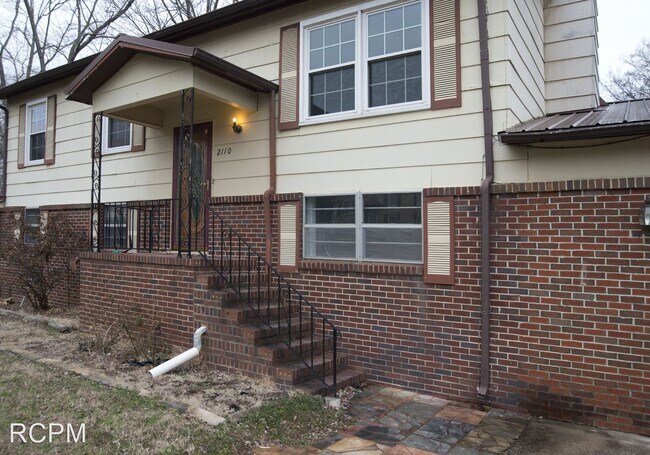 Building Photo - 5 br, 2 bath House - 2110 Wedgewood RD NW