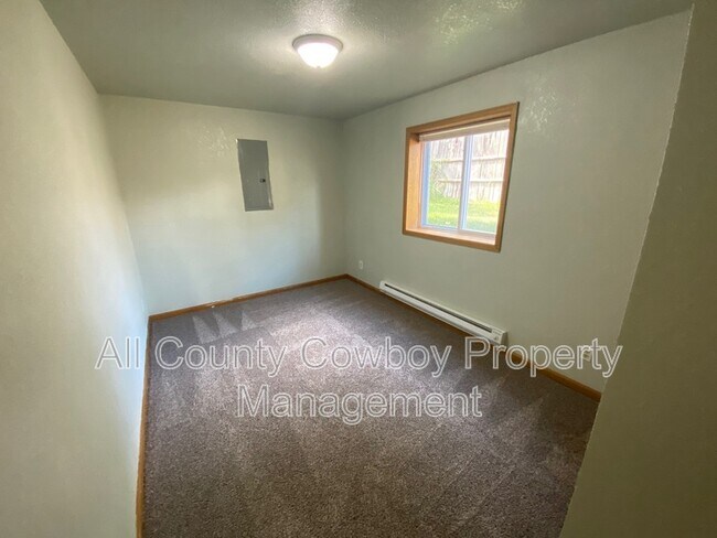 Foto del edificio - 1557 W Jefferson St