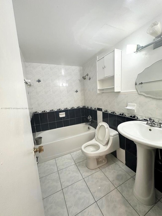 Foto del edificio - 5050 NW 7th St