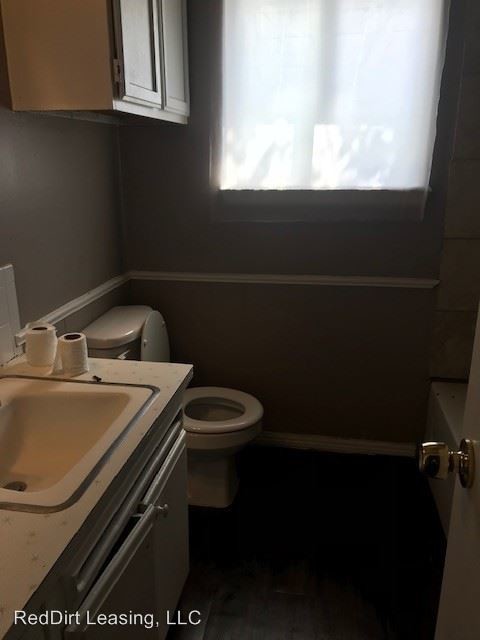 Foto del edificio - 2 br, 1 bath House - 5824 S. Broadway Ave.