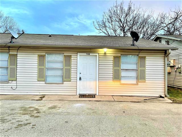 Foto principal - 704 Bryan St