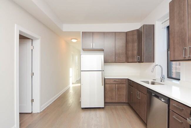 Building Photo - 2350 N Kimball Ave