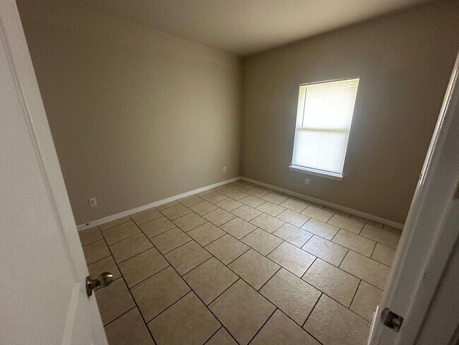 Foto del edificio - 4304 Ivory Ln