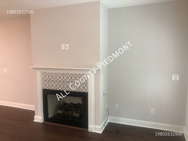Foto del edificio - 3219 Credenza Rd