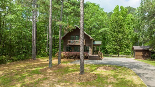 Building Photo - 116 Lake Forest Dr