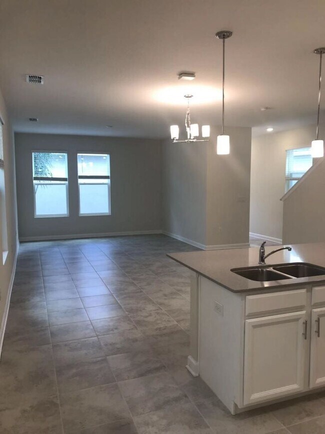 Foto del edificio - Awesome House for Rent In Winter Garden