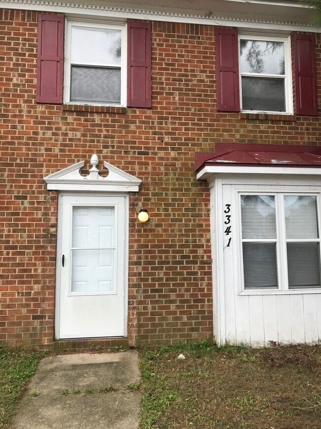 Building Photo - 3341 Golden Oaks Ln