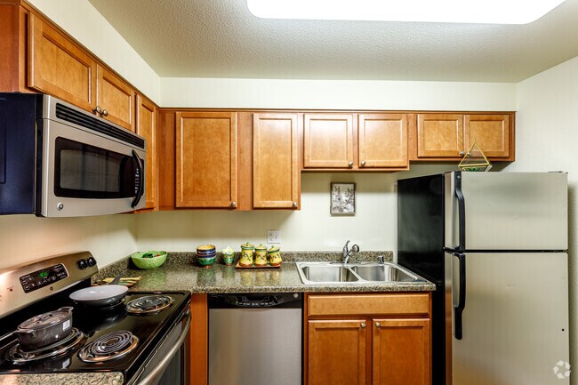 2BR, 1BA - Windsor - ReNew Kennedy Park