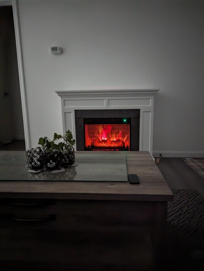 Building Photo - 321 Cedar Trl