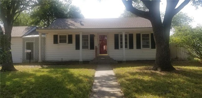 Building Photo - 461 Claremore St