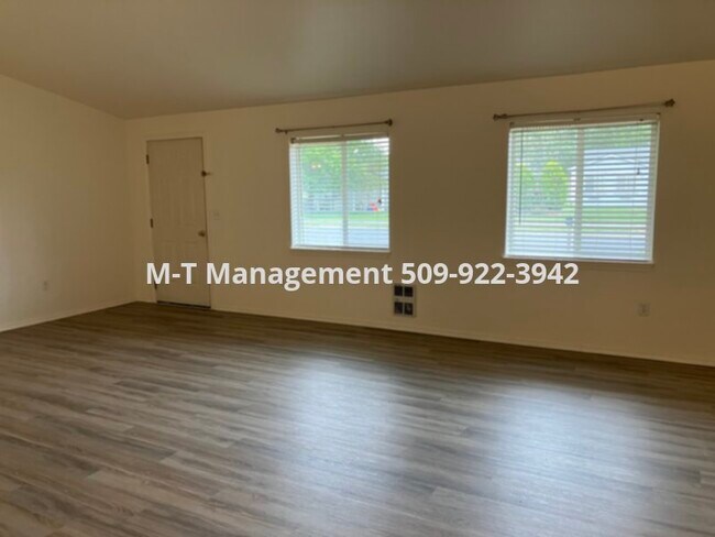 Foto del edificio - Roomy 2 BR/1 bath single level house in Ai...