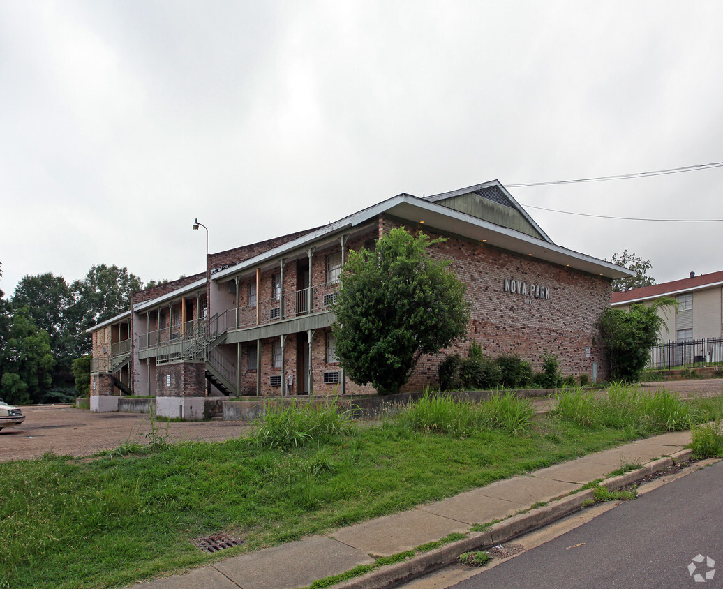 Primary Photo - Nova Park Apartments