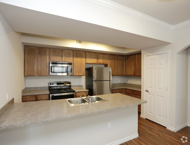 2BR-2BA - Westwood Villas