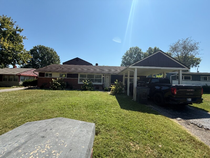 Primary Photo - 2723 Hillview Dr