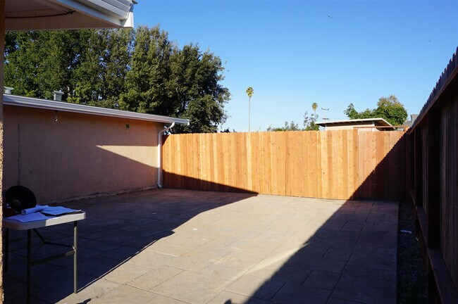 paved yard - 27768 Loyola Ave