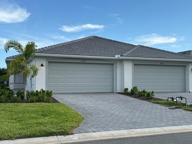 Building Photo - 8446 Water Lily Ct
