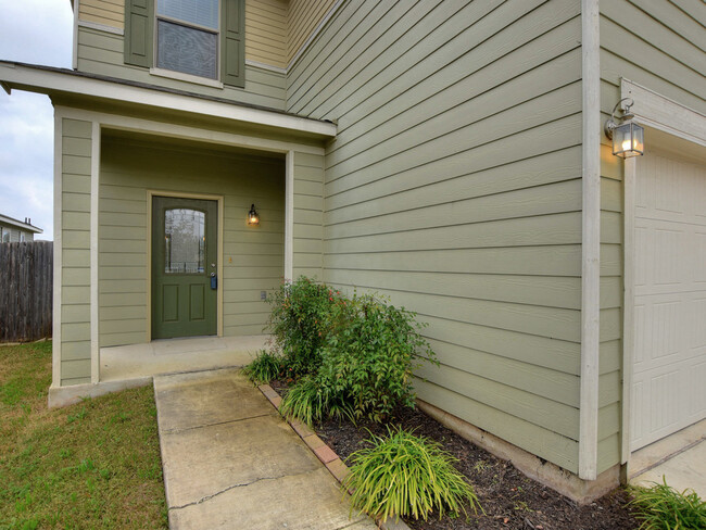 Foto del edificio - Inviting two story home in Berdoll Farms.