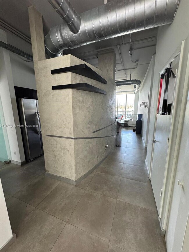 Foto del edificio - 3029 NE 188th St