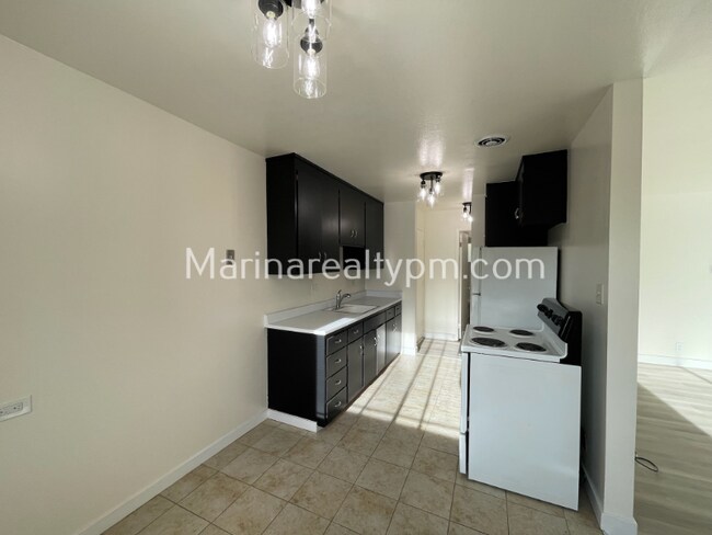 Foto del edificio - 129-191 Hilborn St