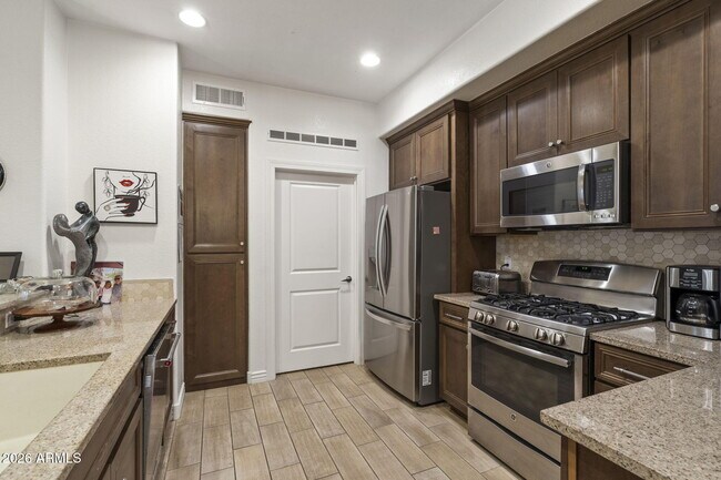 Building Photo - 7601 E Indian Bend Rd