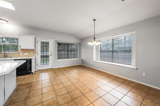 Building Photo - 4704 Chesney Ridge Dr