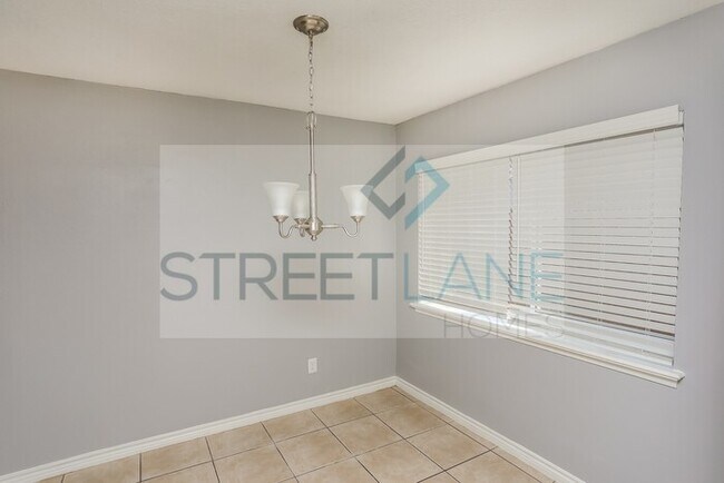 Building Photo - REDUCED!