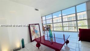 Foto principal - 801 Three Islands Boulevard