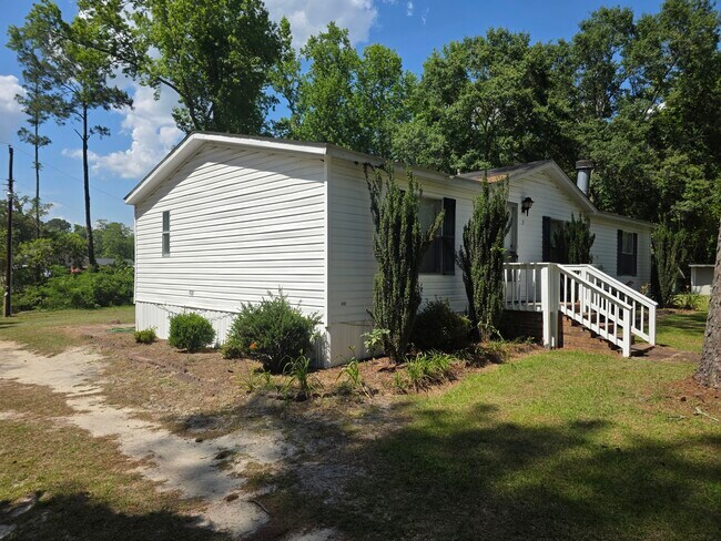 Foto del edificio - Tall Pines Mobile Home Park Lot 5