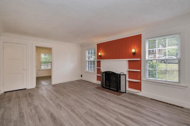 Foto del edificio - 12345 36th Ave NE