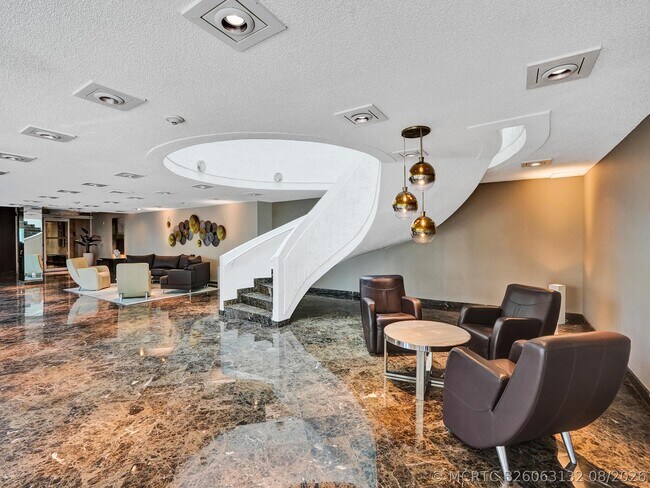 Foto del edificio - 1360 S Ocean Blvd