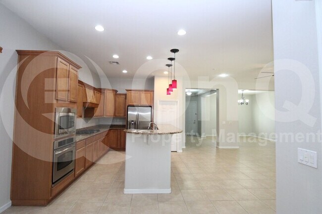 Foto del edificio - 29218 N 19th Ln