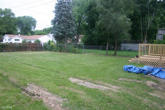 Building Photo - 4 br, 1.5 bath House - 3824 Wainwright Ave