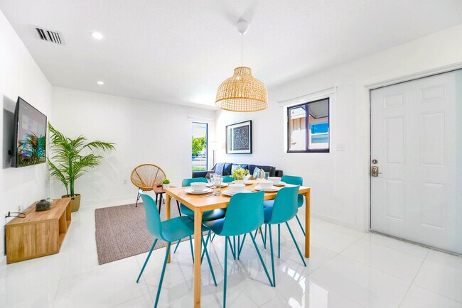 Foto del edificio - 2110 NW 66th St
