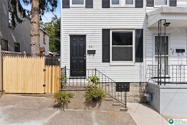 Foto del edificio - 821 Jackson St
