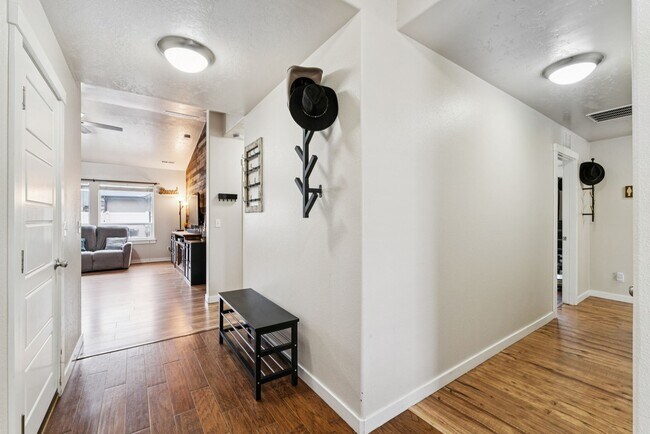 Foto del edificio - Spacious 4 Bed + Bonus | 3 Bath | 2,760 Sq Ft | Star, Idaho