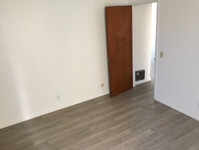Foto del edificio - 2211 Carleton St