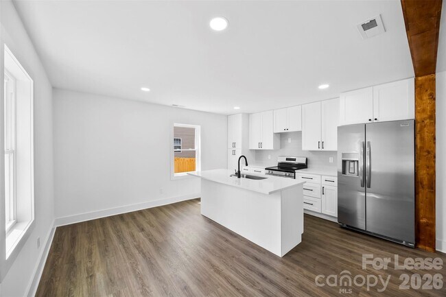 Foto del edificio - 2942 Reid Ave