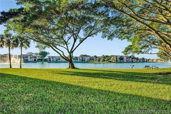 Building Photo - 6114 Coral Lake Dr