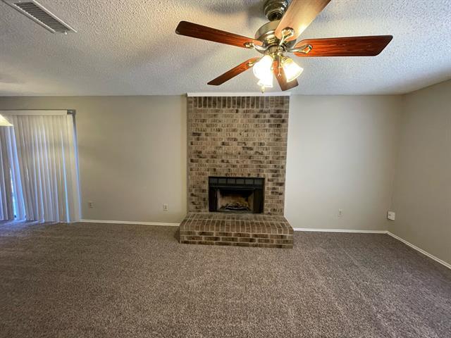 Foto del edificio - 5601 Hearthwood Ct