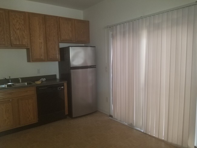 Foto del edificio - 330 Gilman Ln