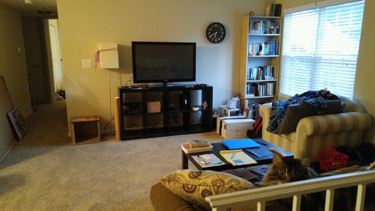 2559 Plum Creek Dr, Columbus, OH 43219 Apartments in Columbus, OH